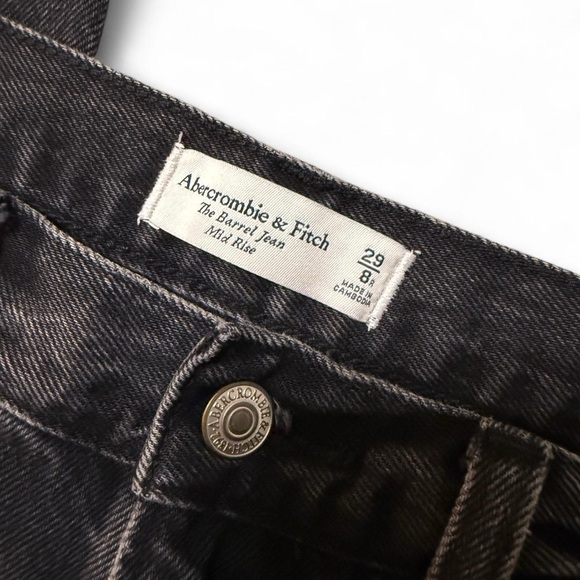 Abercrombie & Fitch Mid Rise Barrel Jean - Picture 5 of 5